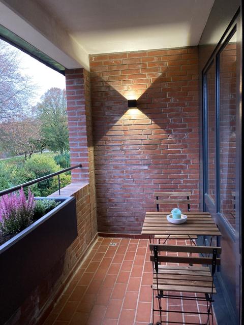 Balkon mit Sitzgelegenheit